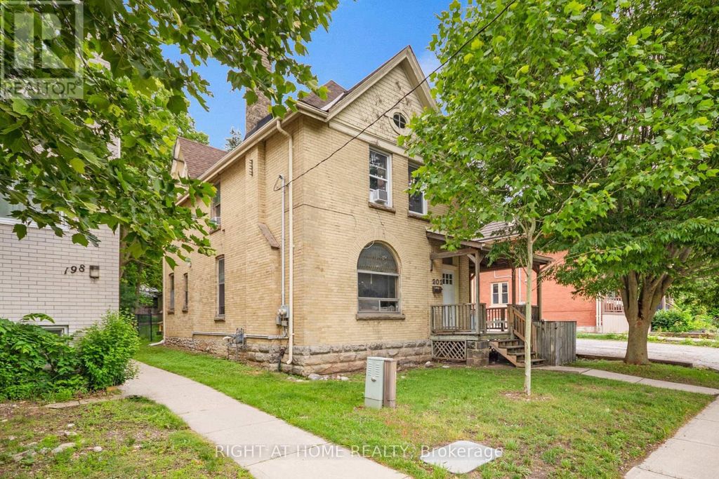 202 Sydenham Street, London East (east B)