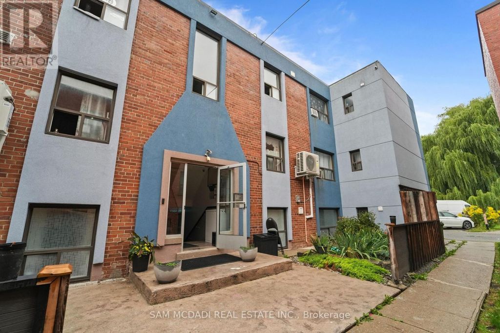 302 - 1016 O'connor Drive, Toronto (o'connor-Parkview)