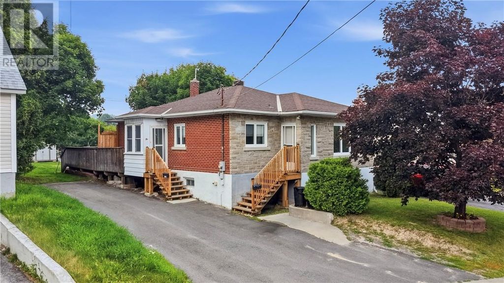 255 Fenton Avenue, Sudbury
