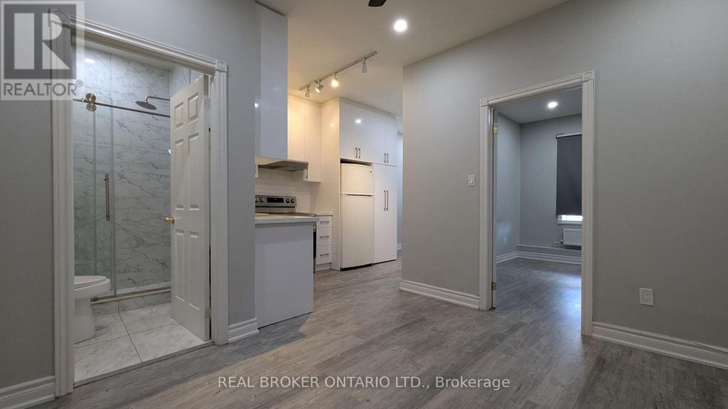3 - 157 Main Street, Toronto (east End-Danforth)