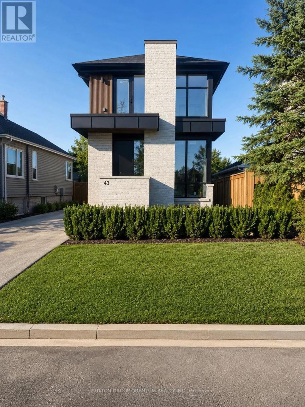 #2 - 43 Elmwood Avenue N, Mississauga (port Credit)
