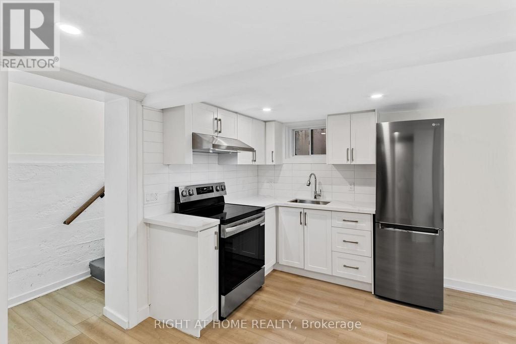 1 - 477 Montrave Avenue, Oshawa (vanier)