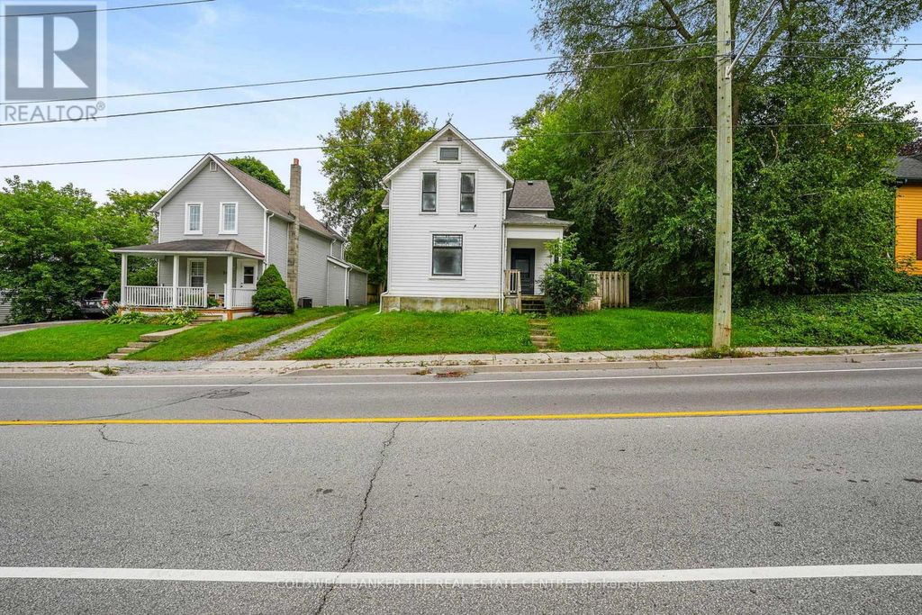 592 Gorham Street, Newmarket (gorham-College Manor)