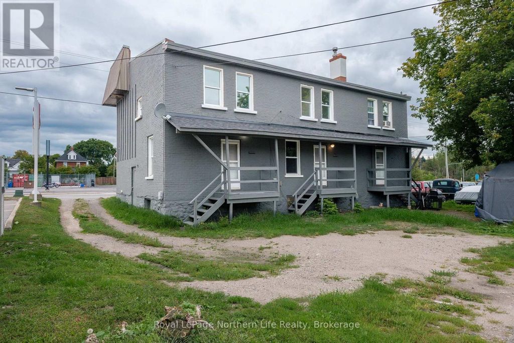 645 Main Street E, North Bay (central)