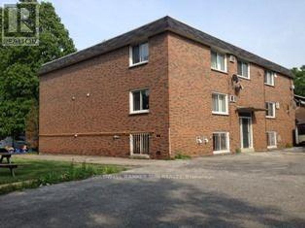 1-11 - 825 Louis Avenue, Windsor