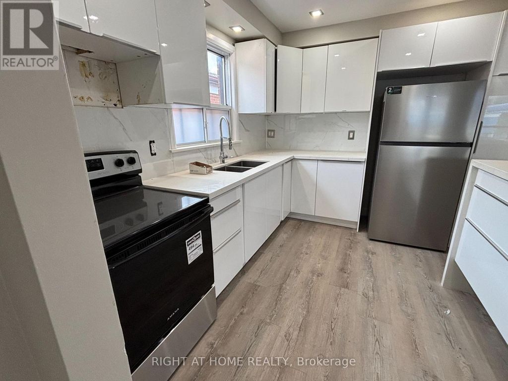 2nd Floor - 513 Oakwood Avenue, Toronto (oakwood Village)