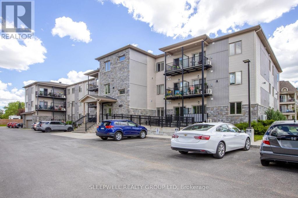 205 - 480 Church Street, Russell