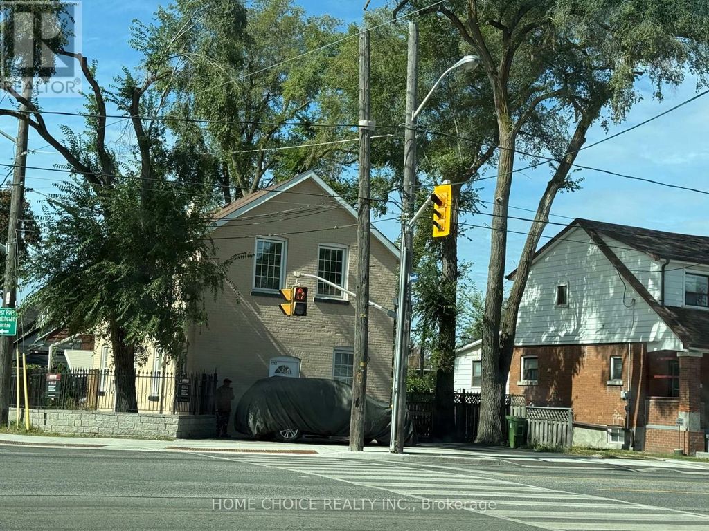 1232 Jane Street, Toronto (mount Dennis)