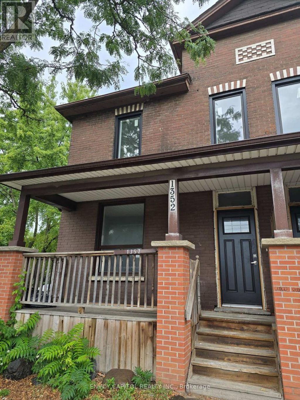 1352 Upper - 1354 Queen Street E, Toronto (south Riverdale)