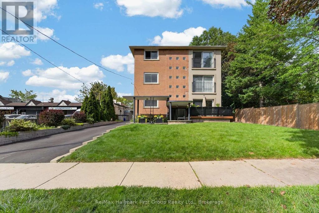 10 Lincoln Street, Ajax (central West)