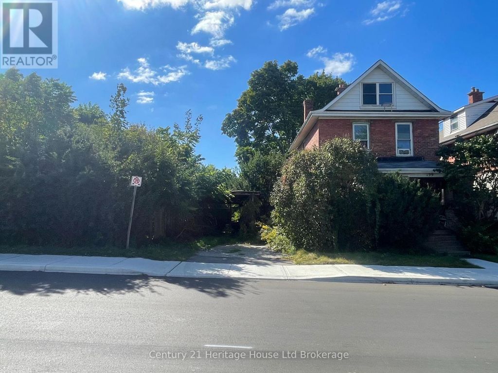 199 Wellington Street N, Woodstock (woodstock - North)
