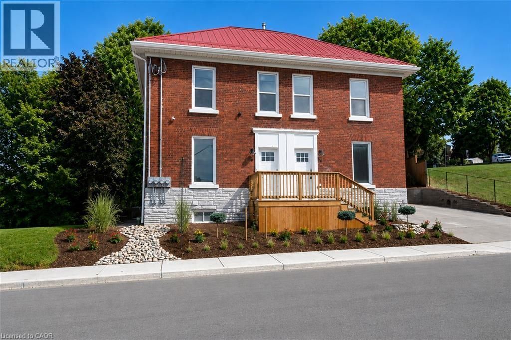 377 Main Street, Woodstock