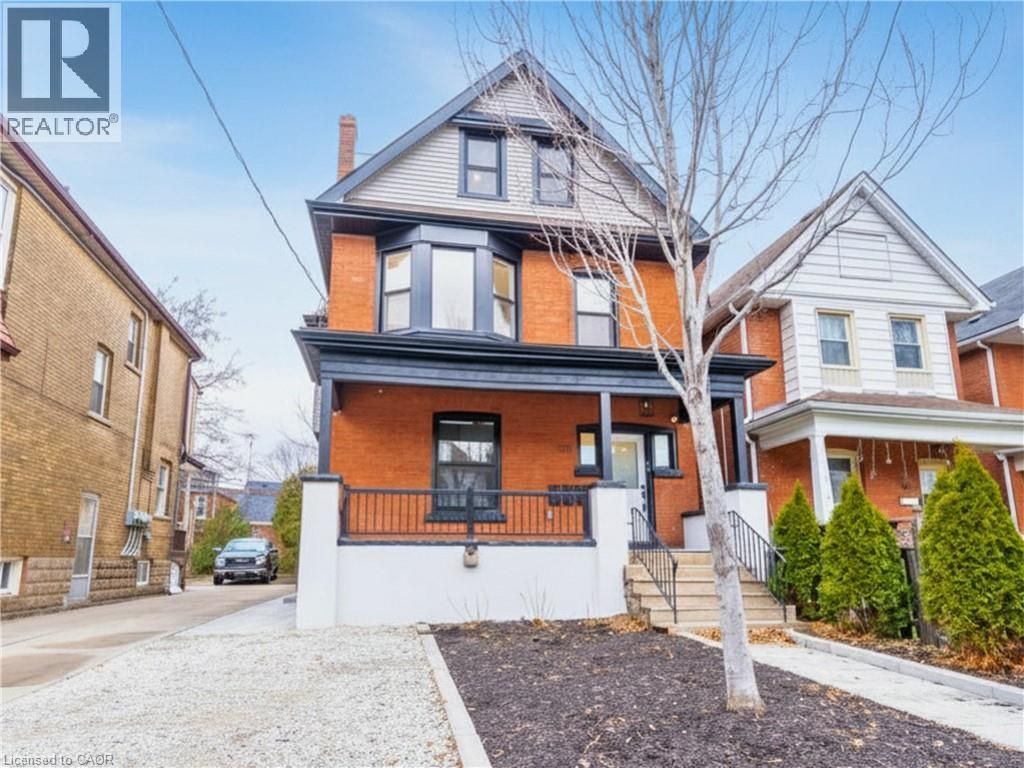 204 Balsam Avenue S, Hamilton