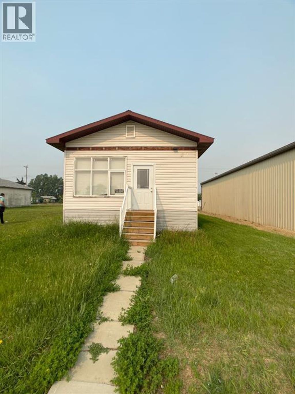 211 Main Street Sw, Falher