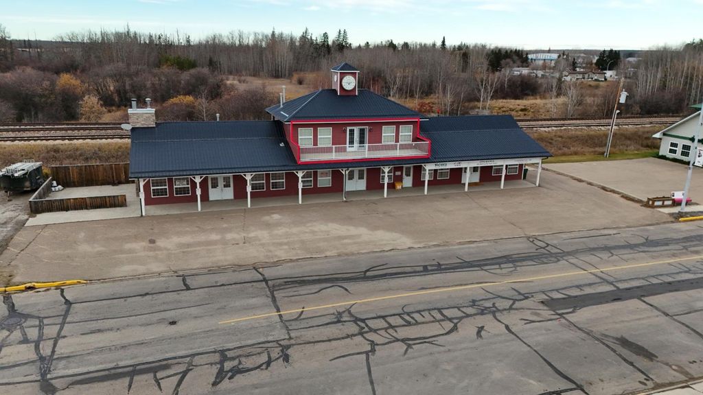 201, 5020 Lac Ste Anne Trail S, Onoway