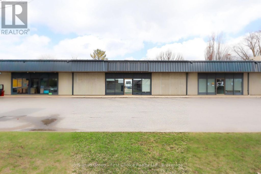 544 Huron Street, Stratford