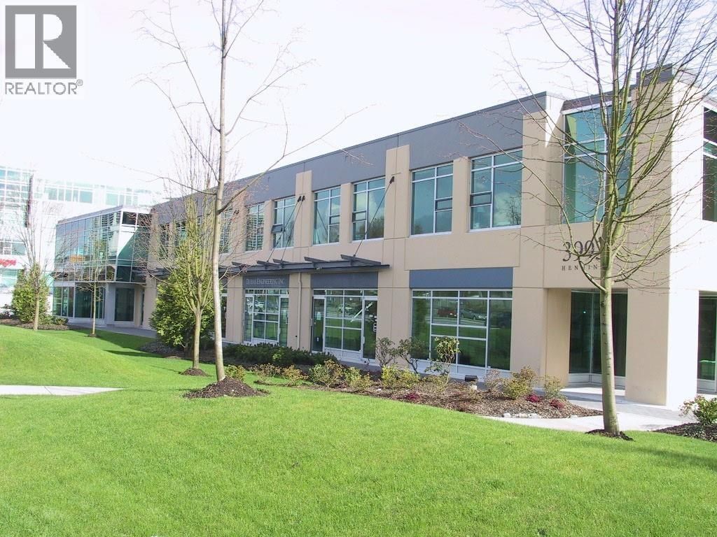 104 3993 Henning Drive, Burnaby