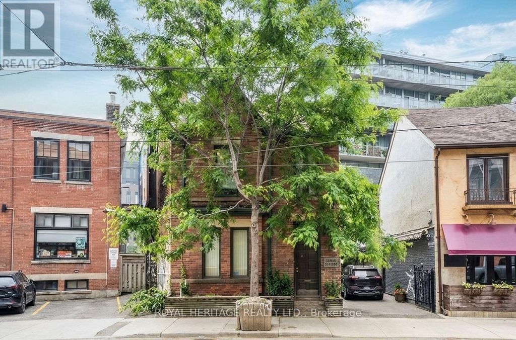 101 - 533 Queen Street E, Toronto (moss Park)