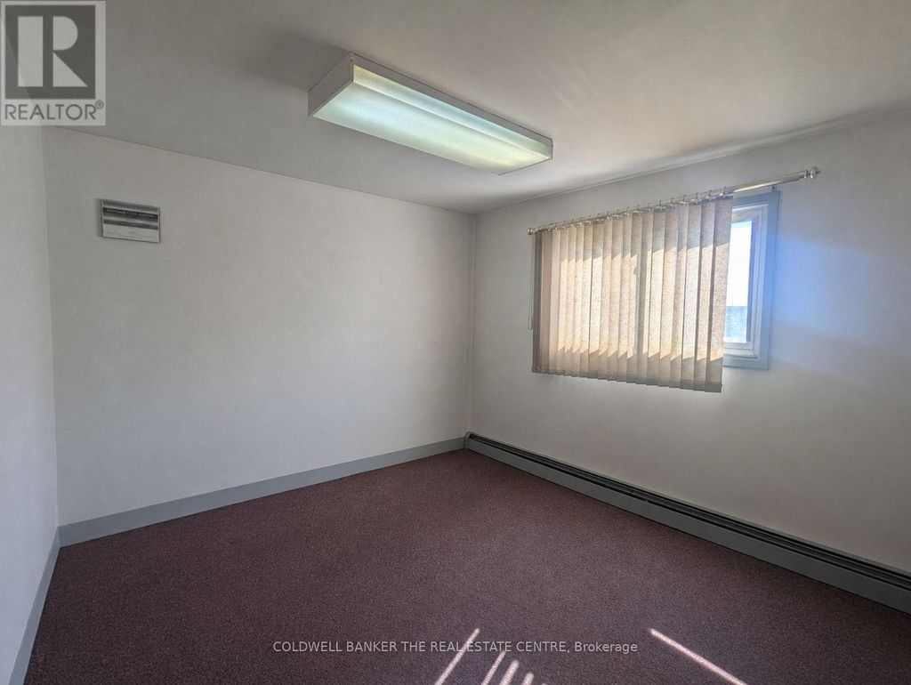 Upper - B - 284 Dunlop Street W, Barrie (400 North)