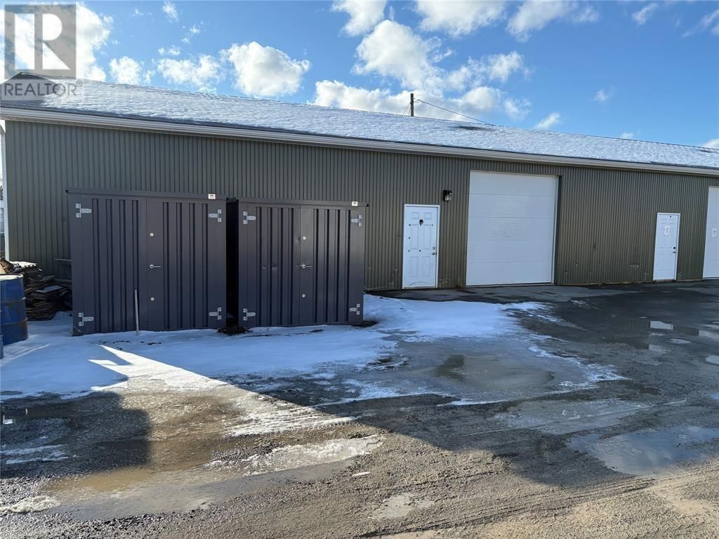 170e Roe Avenue, Gander