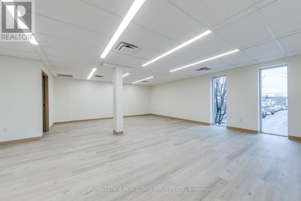 200 - 401 Victoria Avenue N, Hamilton (landsdale)
