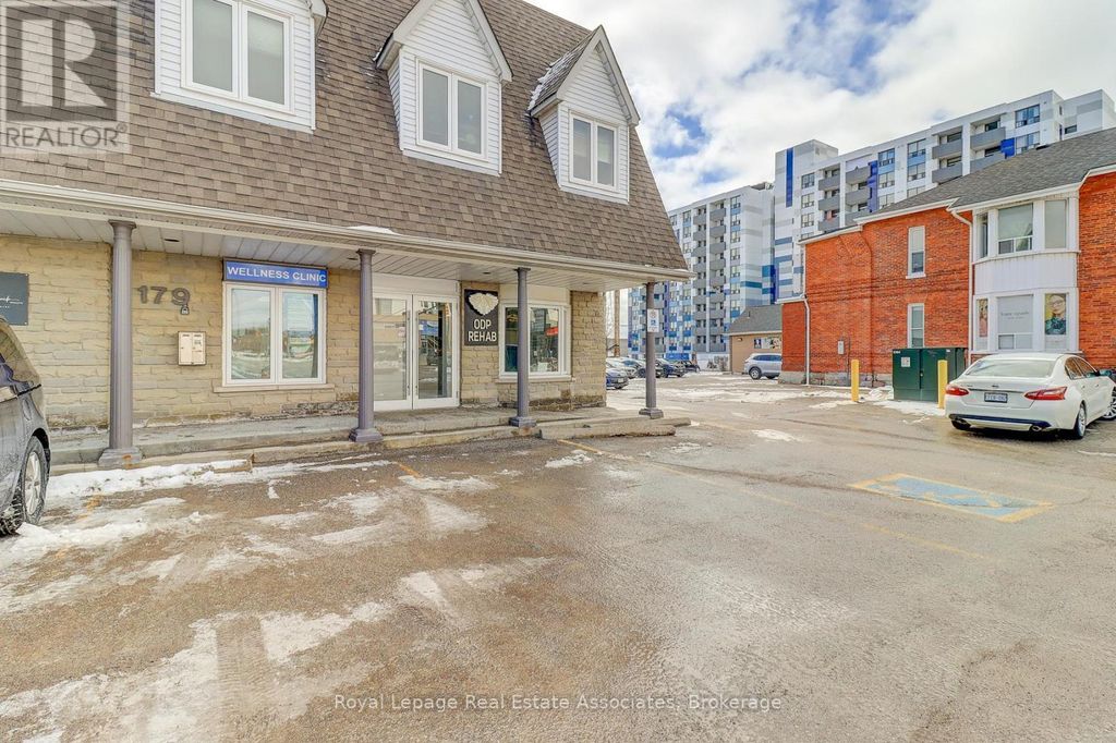 179 King Street E, Oshawa (o'neill)