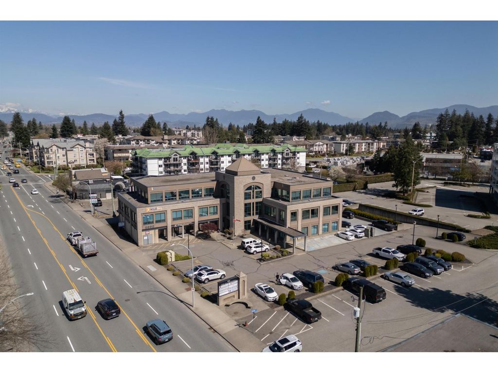 200 2692 Clearbrook Road, Abbotsford