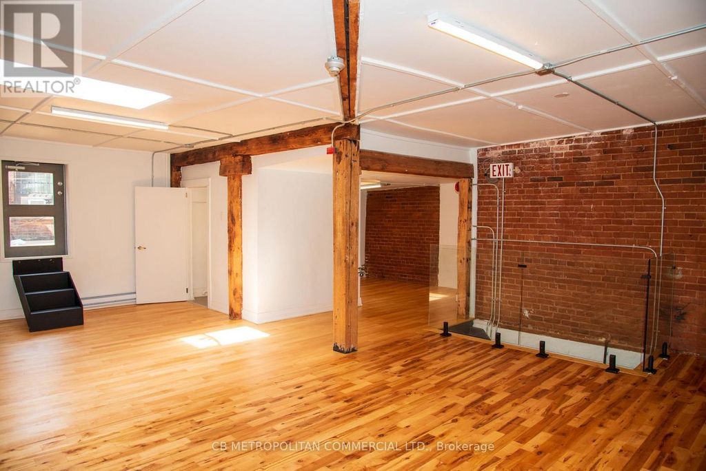 7-rear - 531-533 Yonge Street, Toronto (church-Yonge Corridor)