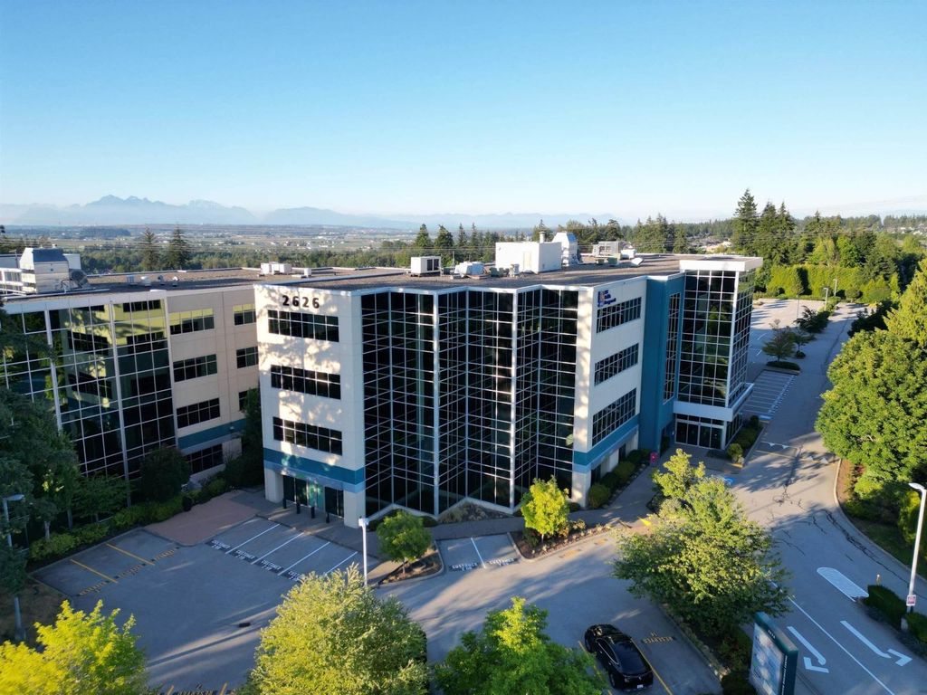208 2626 Croydon Drive, Surrey