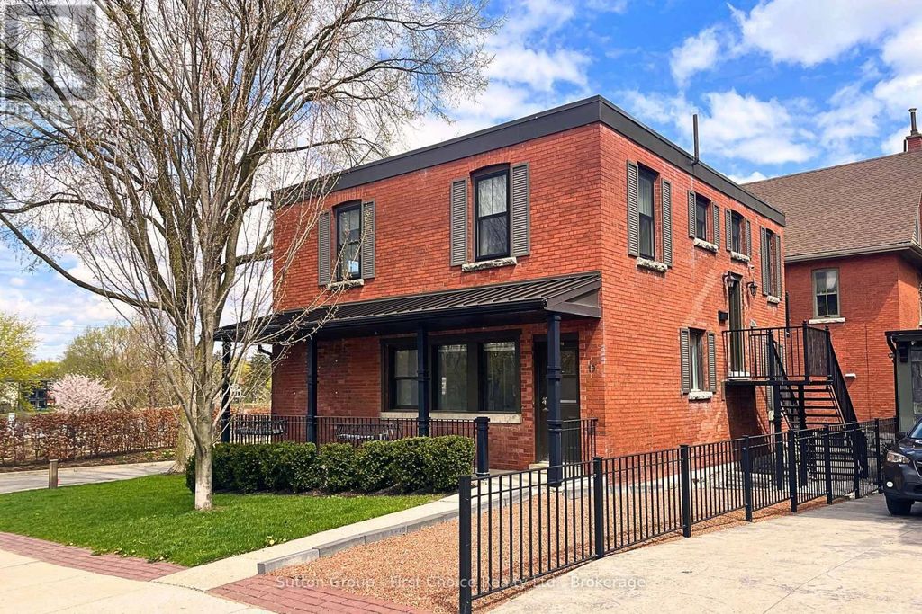 19 Waterloo Street S, Stratford