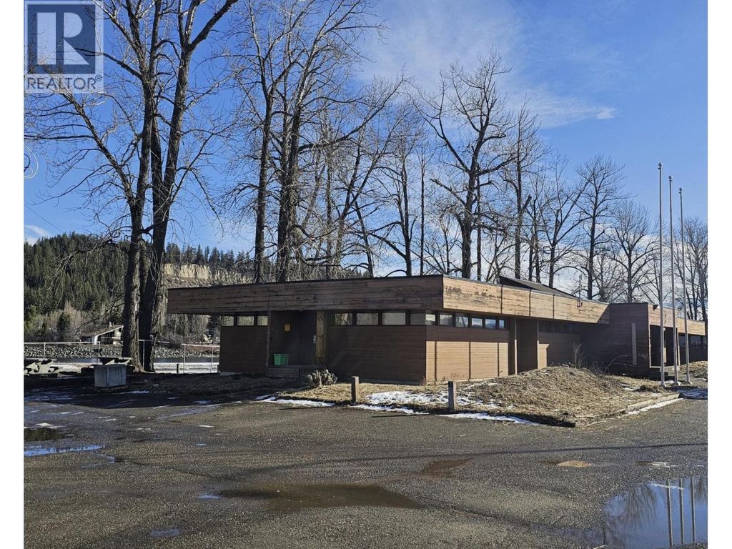 1650 River Road, Prince George