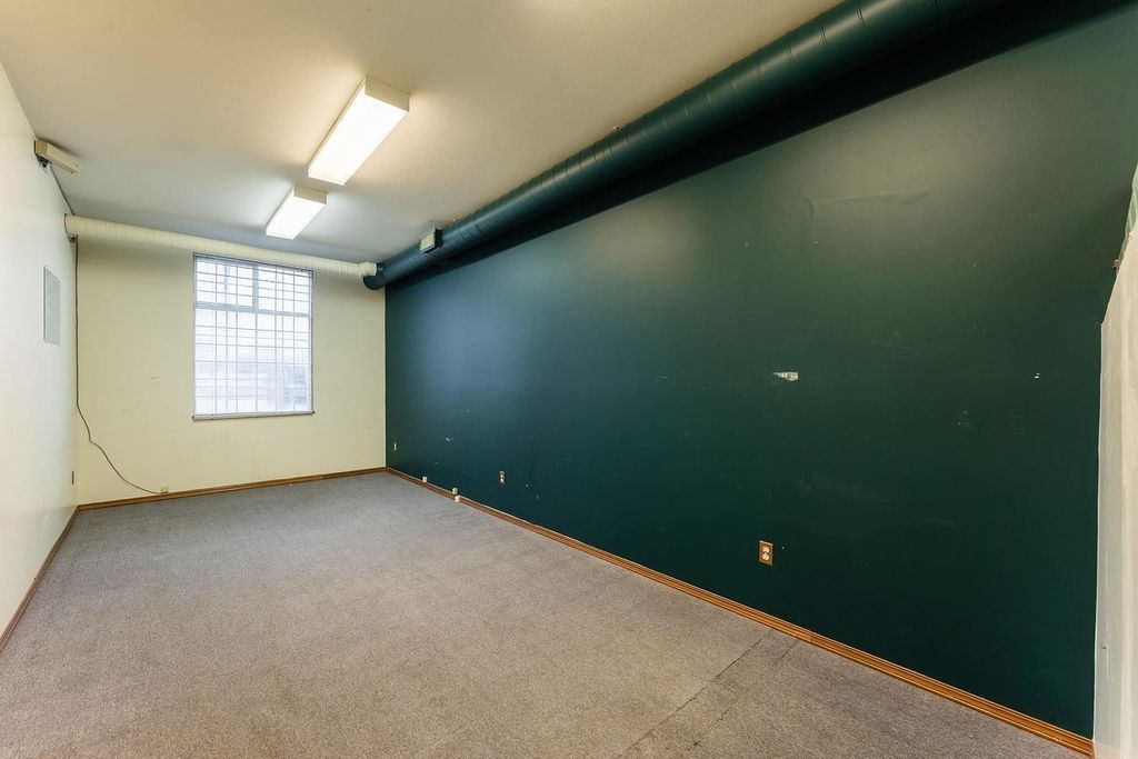 205 20466 Fraser Highway, Langley