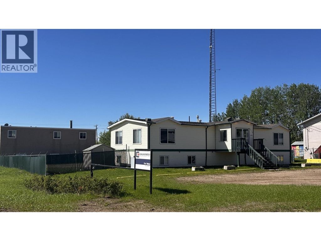 5011 W 52 Avenue, Fort Nelson