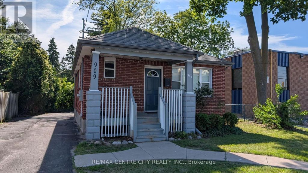909 Adelaide Street N, London East (east B)