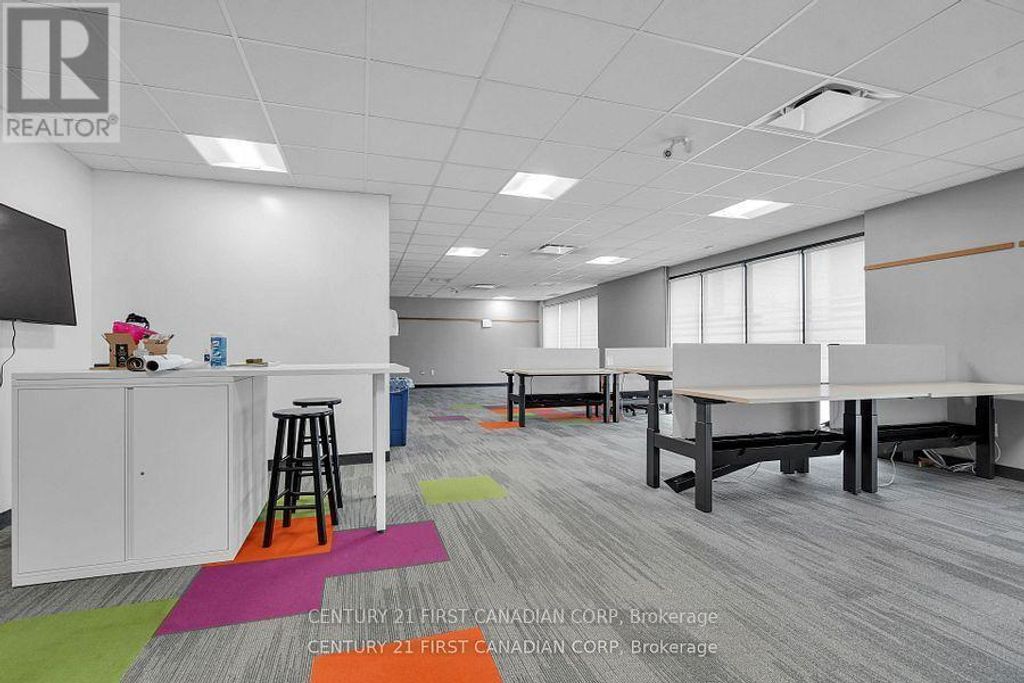 6 - 700 York Street, London East (east L)