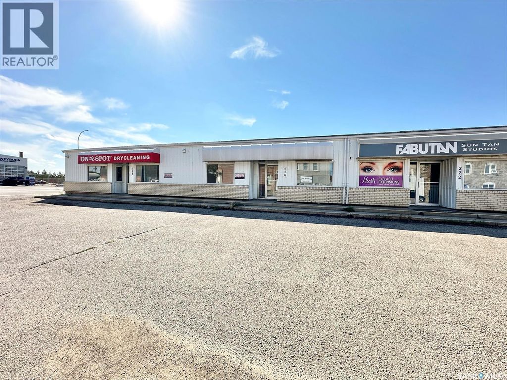 228 Railway Avenue, Weyburn