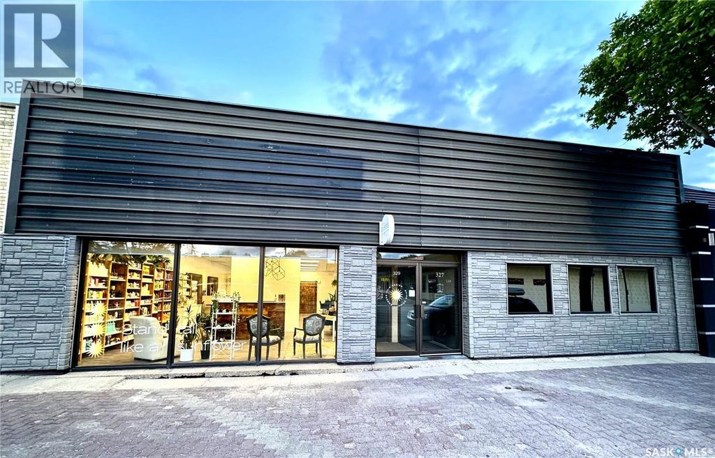 329 Central Avenue N, Swift Current