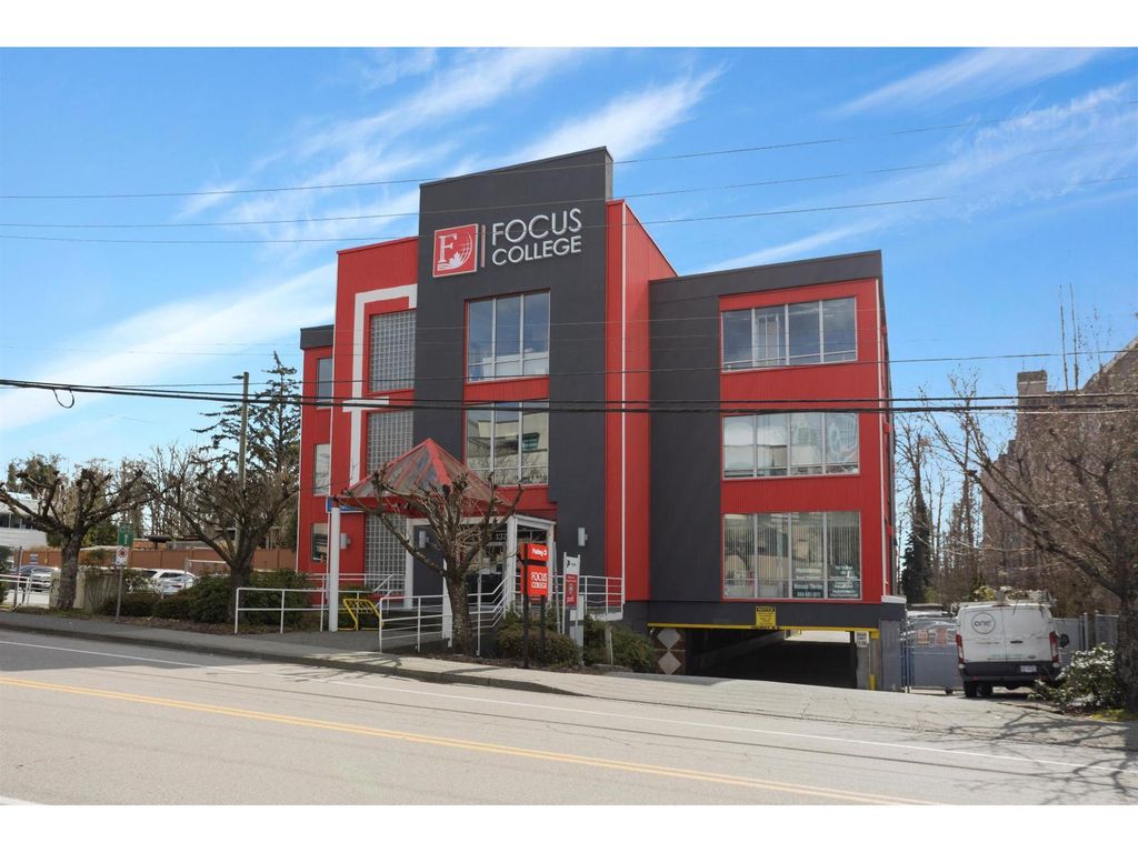 214 13710 94a Avenue, Surrey
