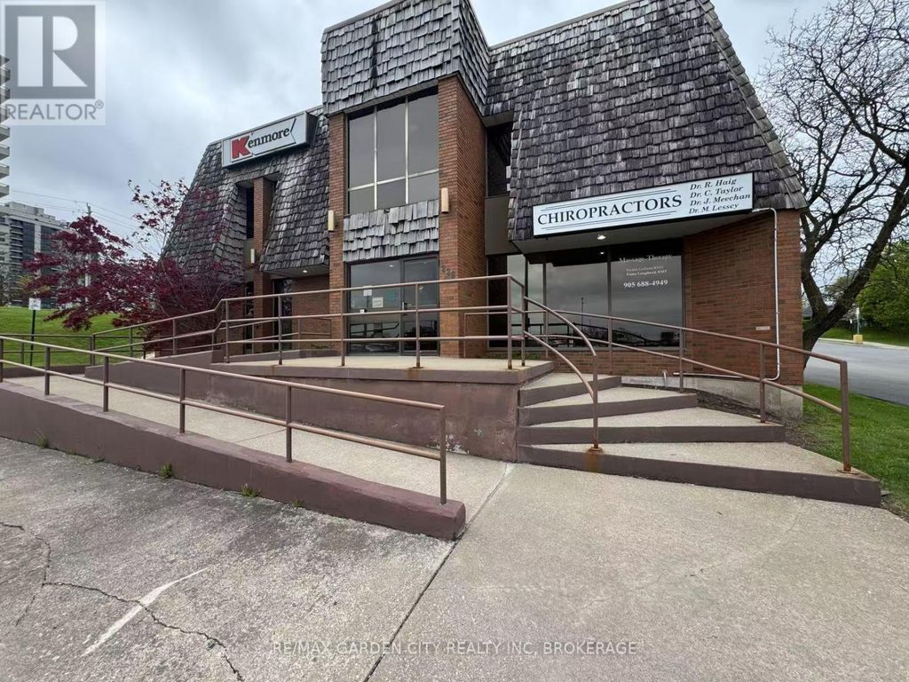 2nd Floor - 236 Glenridge Avenue, St. Catharines (glendale/glenridge)