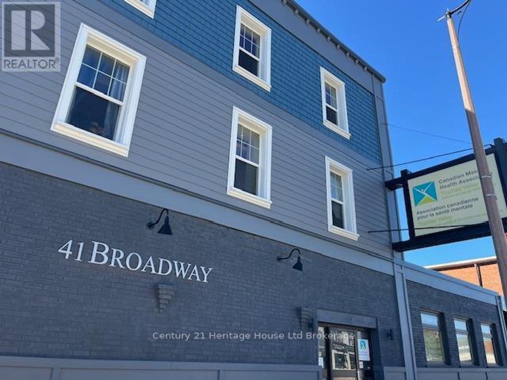 41 Broadway Street, Tillsonburg