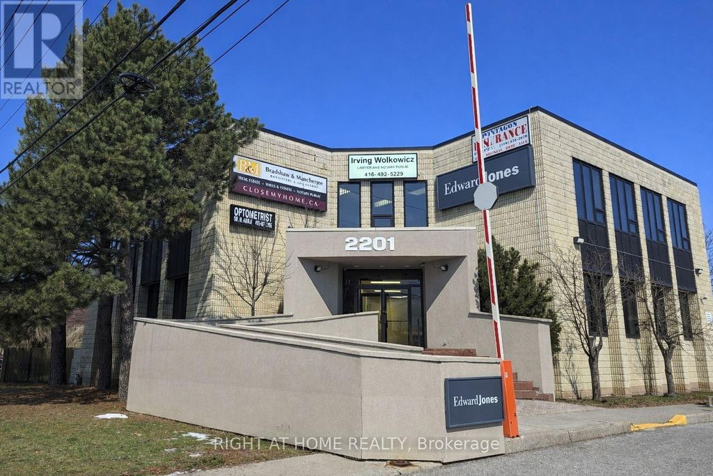 102 - 2201 Warden Avenue, Toronto (tam O'shanter-Sullivan)