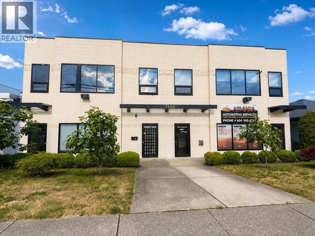 A Upper 7156 Gilley Avenue, Burnaby