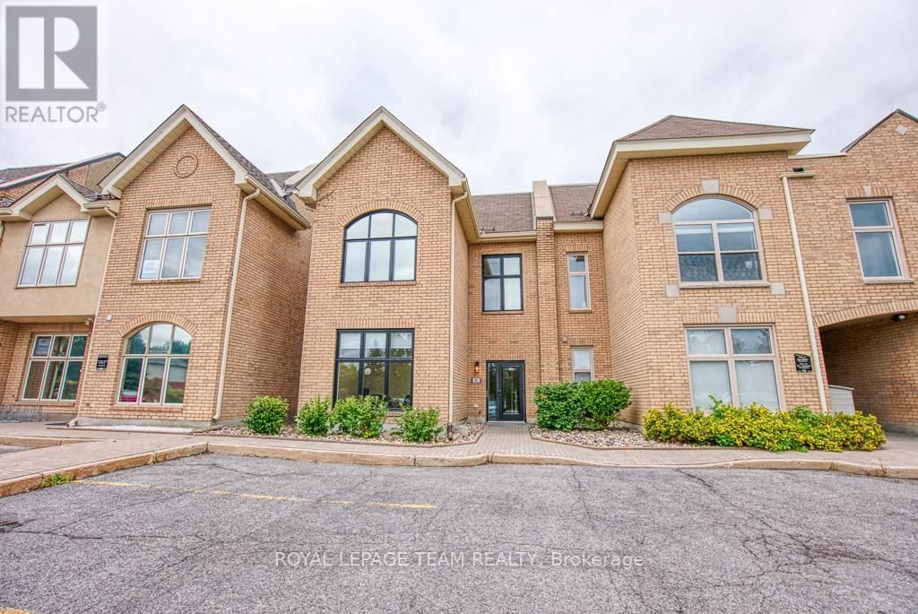 84 Centrepointe Drive, Ottawa