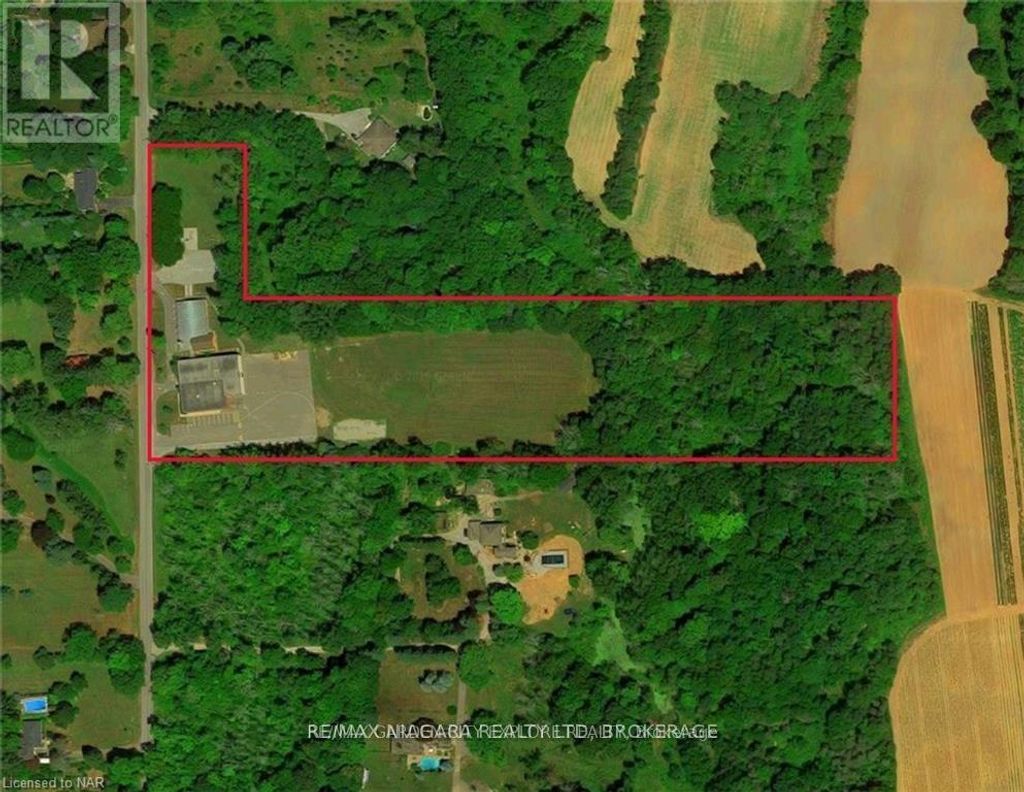 1165 Centre Street, Pelham (fenwick)