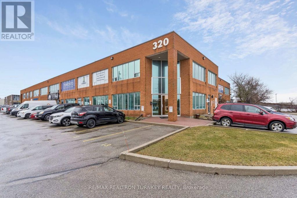 13 - 320 Harry Walker Parkway N, Newmarket (newmarket Industrial Park)