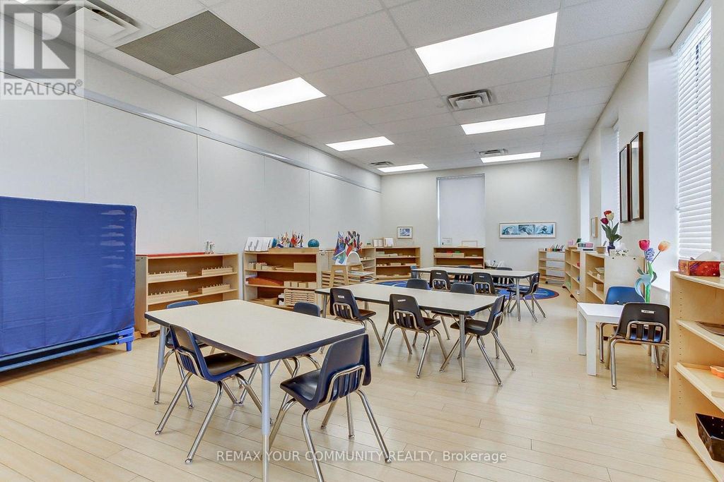 206, 207, 208 - 9921 Woodbine Avenue, Markham (devil's Elbow)