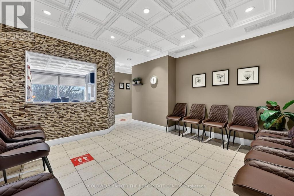 309 - 712 Davis Drive, Newmarket (gorham-College Manor)