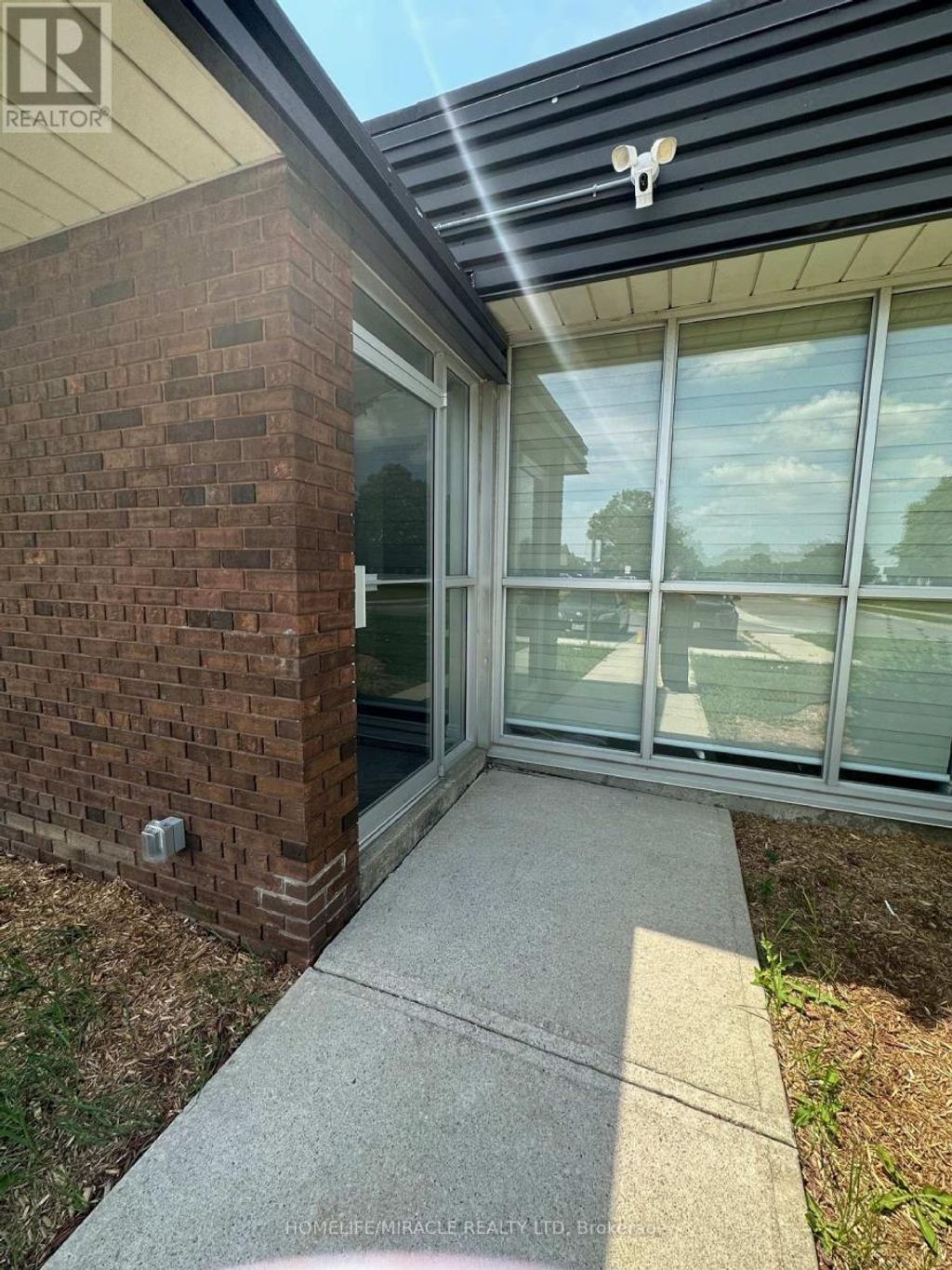 30 B - 2762 Slough Street, Mississauga (northeast)