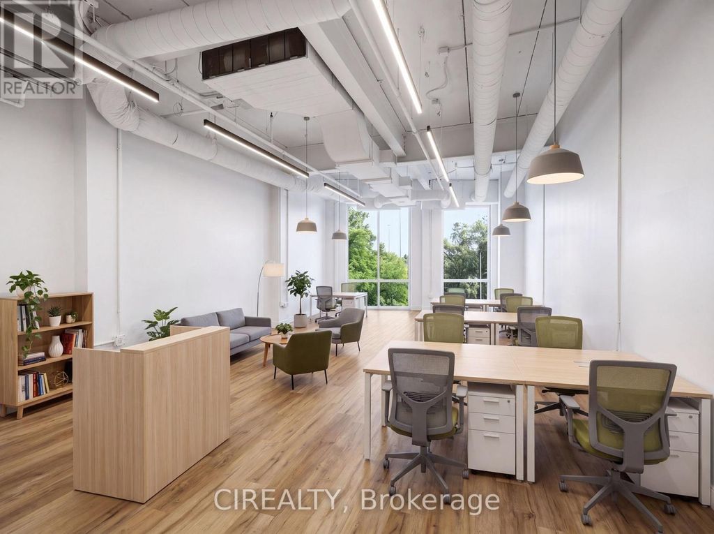 209 - 1670 North Service Road, Oakville (qe Queen Elizabeth)