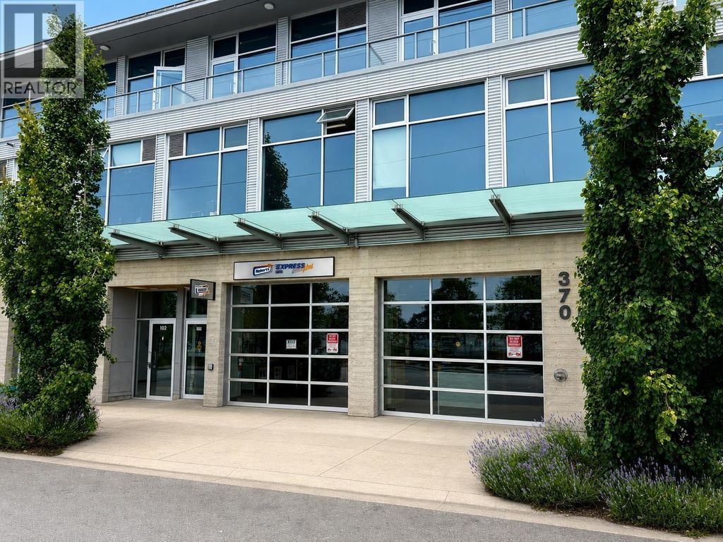 102 370 E Esplanade Avenue, North Vancouver